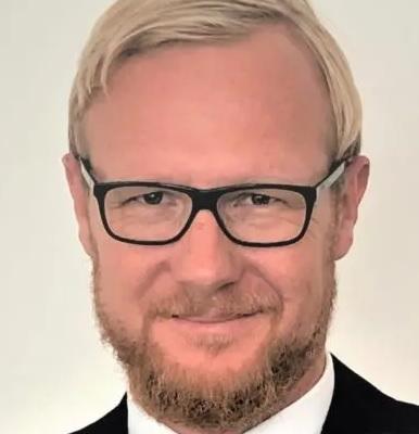Evropský žalobce Adam Bašný bydlí v nadačním bytě s výhodným nájmem