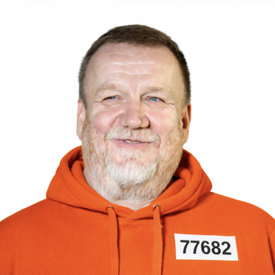 v minulosti odsouzen za podvod