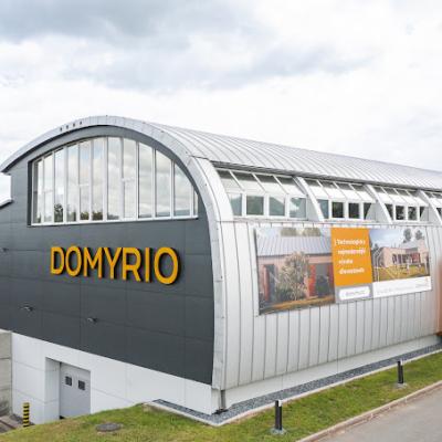 dlužník Domyrio ohrožuje zákazníky